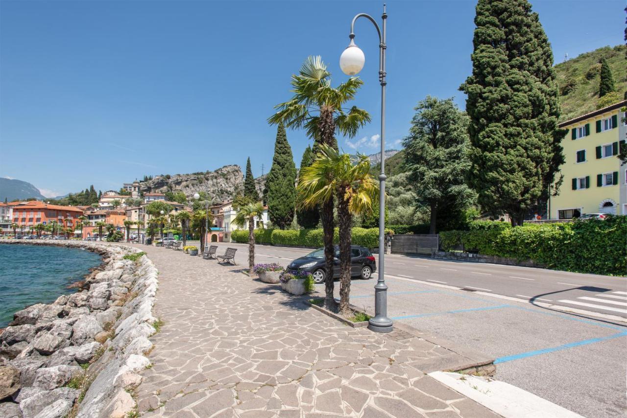 Casa Valery Apartment Torbole Sul Garda Bagian luar foto