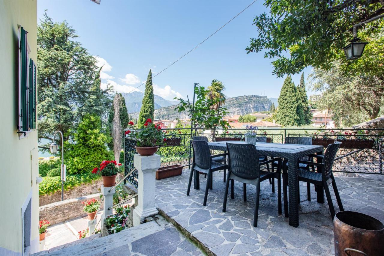 Casa Valery Apartment Torbole Sul Garda Bagian luar foto
