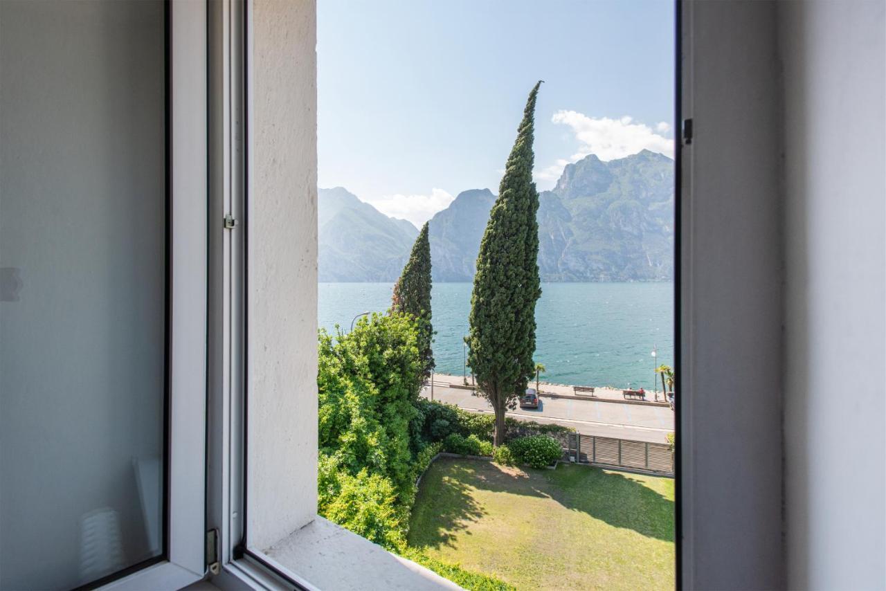 Casa Valery Apartment Torbole Sul Garda Bagian luar foto